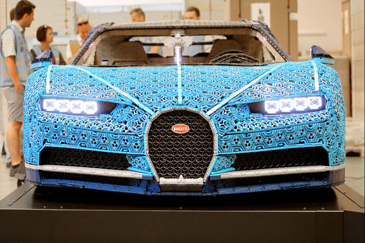 Bugatti Chiron postavený z Lega